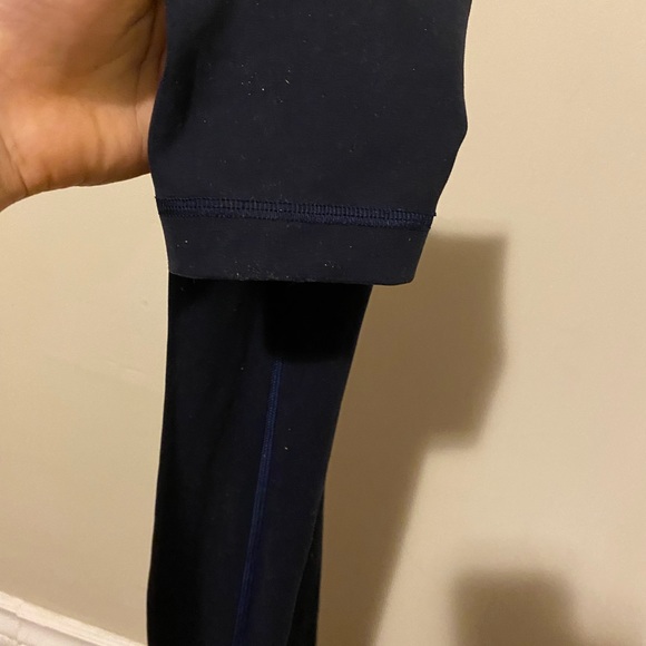 Lululemon navy leggings - Picture 6 of 7